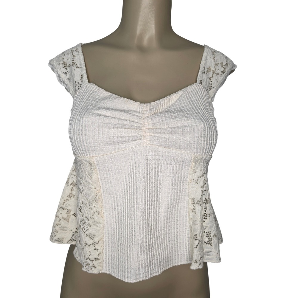 La Peche Top Womens M Ivory Lace Peplum Sweetheart Cap Sleeve Seersucker Boho